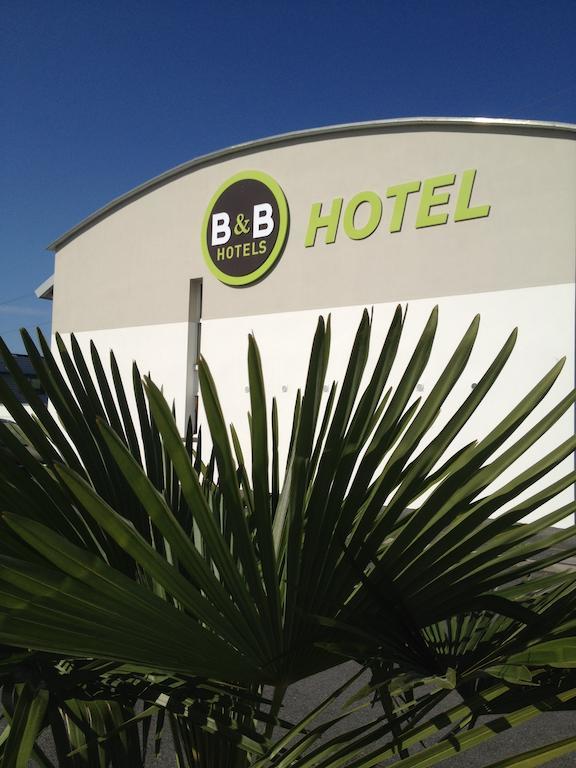 B&B Hotel Pau Lescar Exterior photo